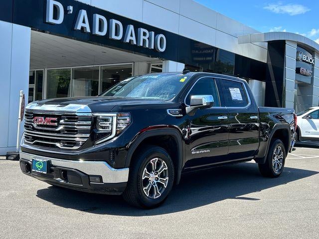 2025 GMC Sierra 1500 Crew Cab Short Box 4-Wheel Drive SLT in Onyx Black — front three-quarter view