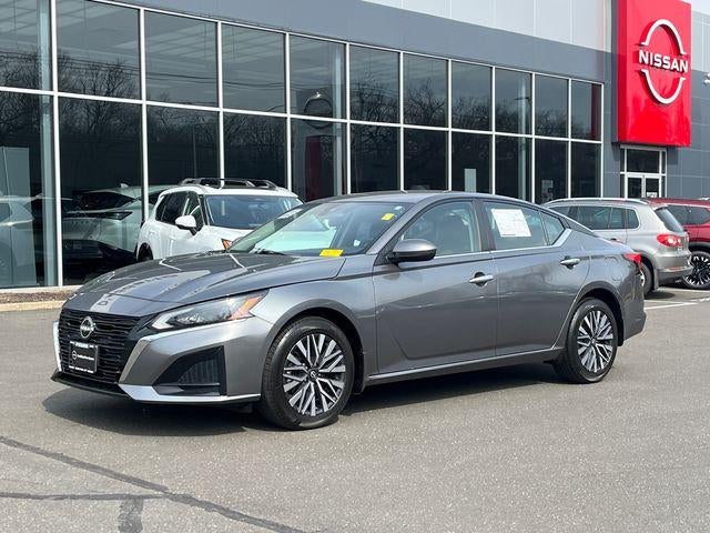 2023 Nissan Altima 2.5 SV AWD Sedan in Gun Metallic — front three-quarter view