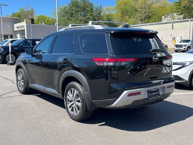 2023 Nissan Pathfinder — rear three-quarter view