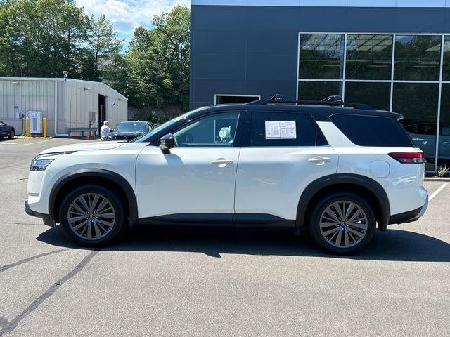 2023 Nissan Pathfinder — side profile view