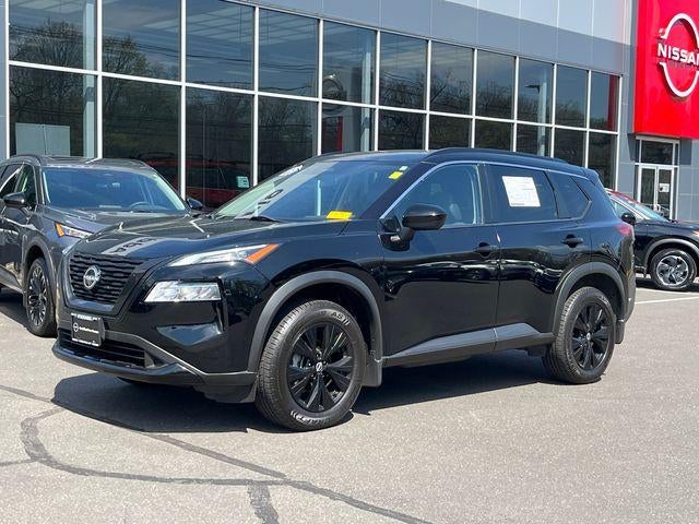 2023 Nissan Rogue AWD SV in Black — front three-quarter view