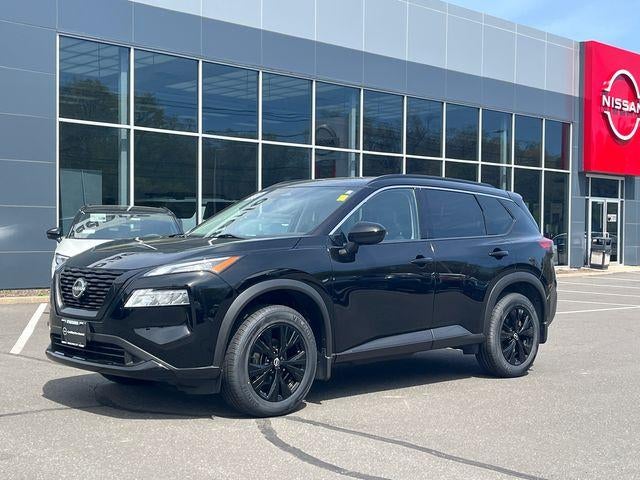 2023 Nissan Rogue AWD SV in Black — front three-quarter view